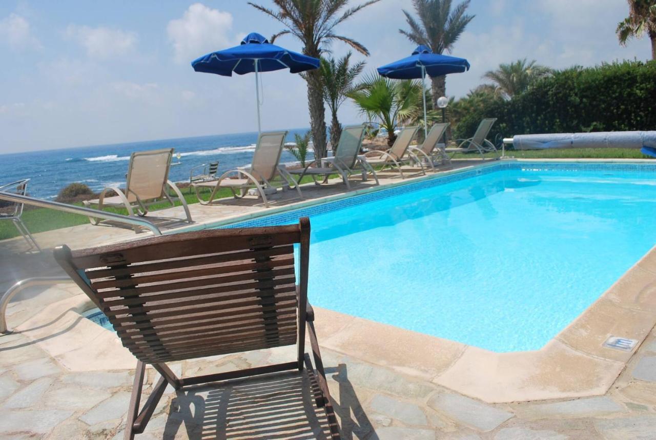Sea Front Villa, Heated Private Pool, Amazing Location Paphos 323 คีสซอนเนกา ภายนอก รูปภาพ