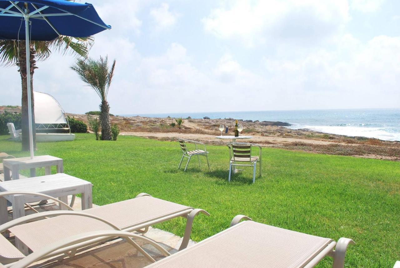 Sea Front Villa, Heated Private Pool, Amazing Location Paphos 323 คีสซอนเนกา ภายนอก รูปภาพ