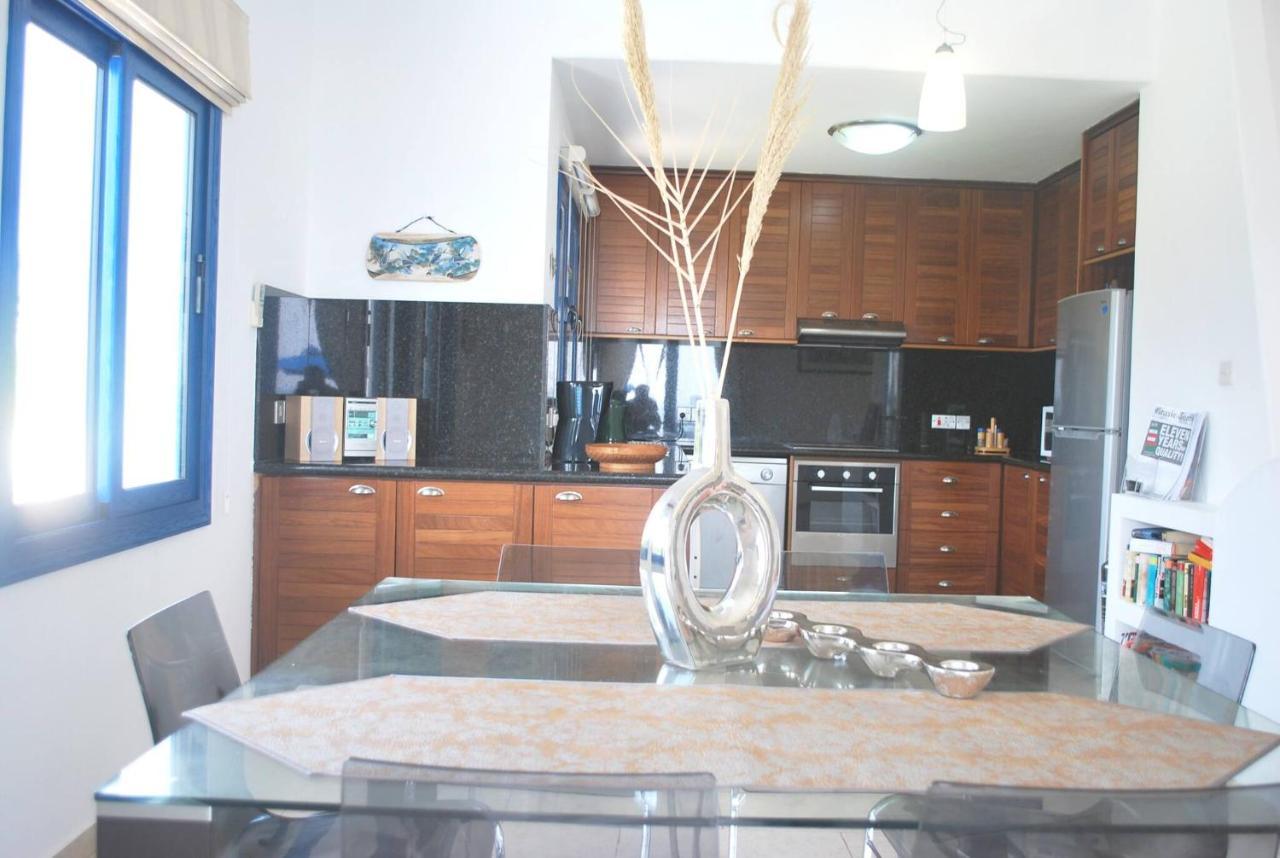 Sea Front Villa, Heated Private Pool, Amazing Location Paphos 323 คีสซอนเนกา ภายนอก รูปภาพ