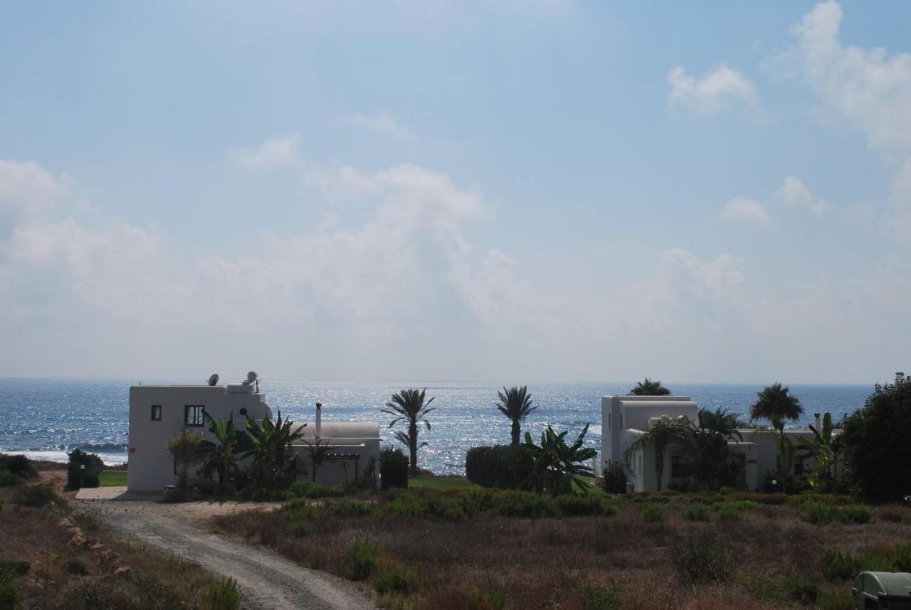 Sea Front Villa, Heated Private Pool, Amazing Location Paphos 323 คีสซอนเนกา ภายนอก รูปภาพ