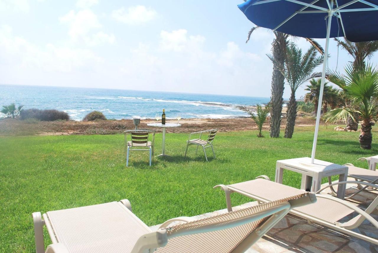 Sea Front Villa, Heated Private Pool, Amazing Location Paphos 323 คีสซอนเนกา ภายนอก รูปภาพ